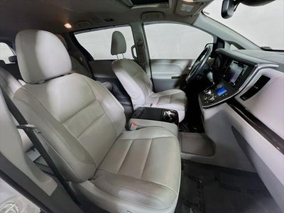 2018 Toyota Sienna XLE 8 Passenger