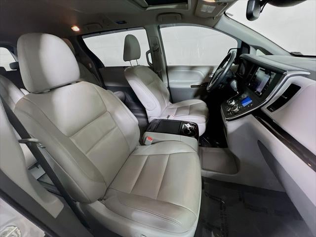 2018 Toyota Sienna XLE 8 Passenger