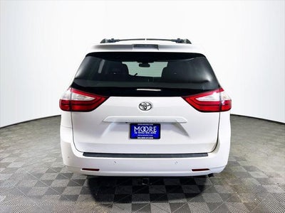 2018 Toyota Sienna XLE 8 Passenger