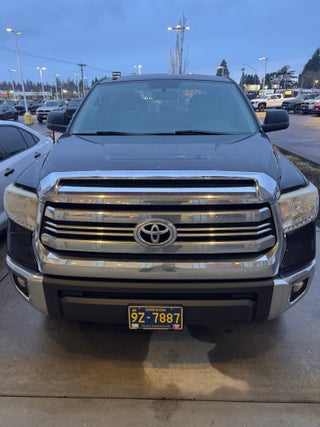 2017 Toyota Tundra SR5 5.7L V8