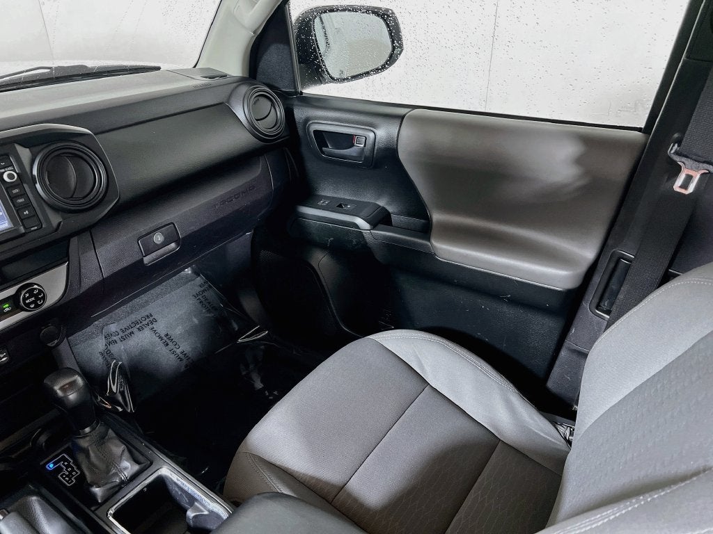 2017 Toyota Tacoma SR