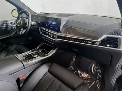 2024 BMW X7 M60i