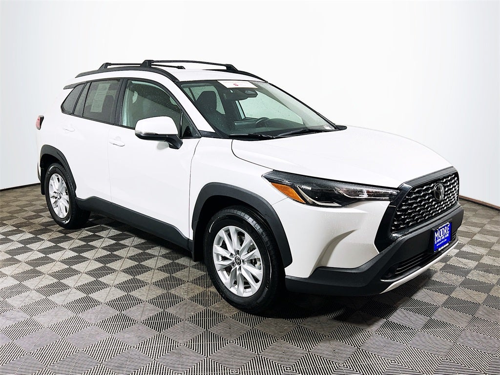 2024 Toyota Corolla Cross LE