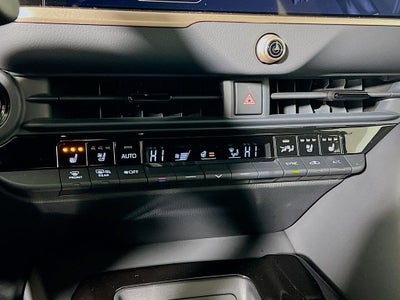2025 Toyota Crown Signia XLE