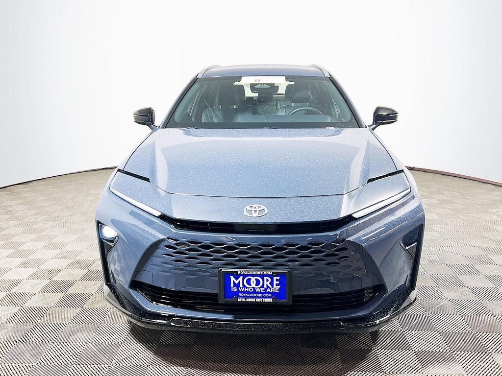 2025 Toyota Crown Signia XLE
