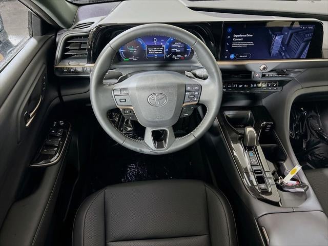 2025 Toyota Crown Signia XLE