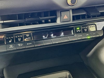2025 Toyota Crown Signia Limited