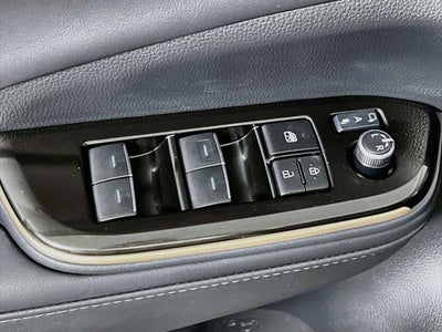 2025 Toyota Crown Signia XLE