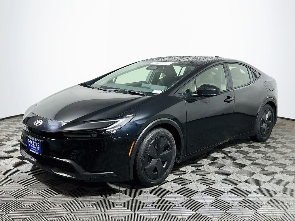 2025 Toyota Prius LE