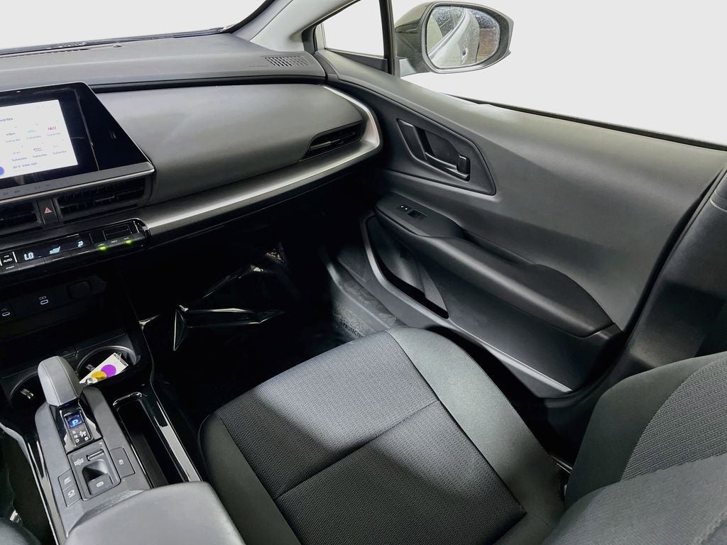 2025 Toyota Prius LE