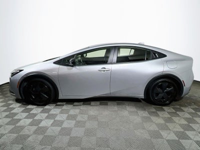2025 Toyota Prius LE