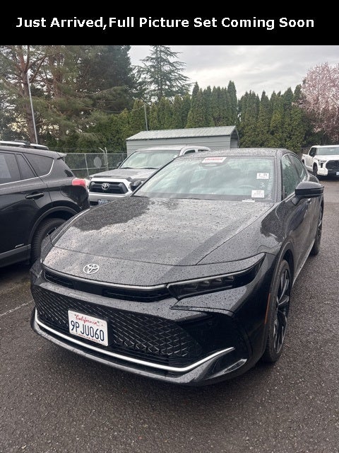 2025 Toyota Crown Platinum