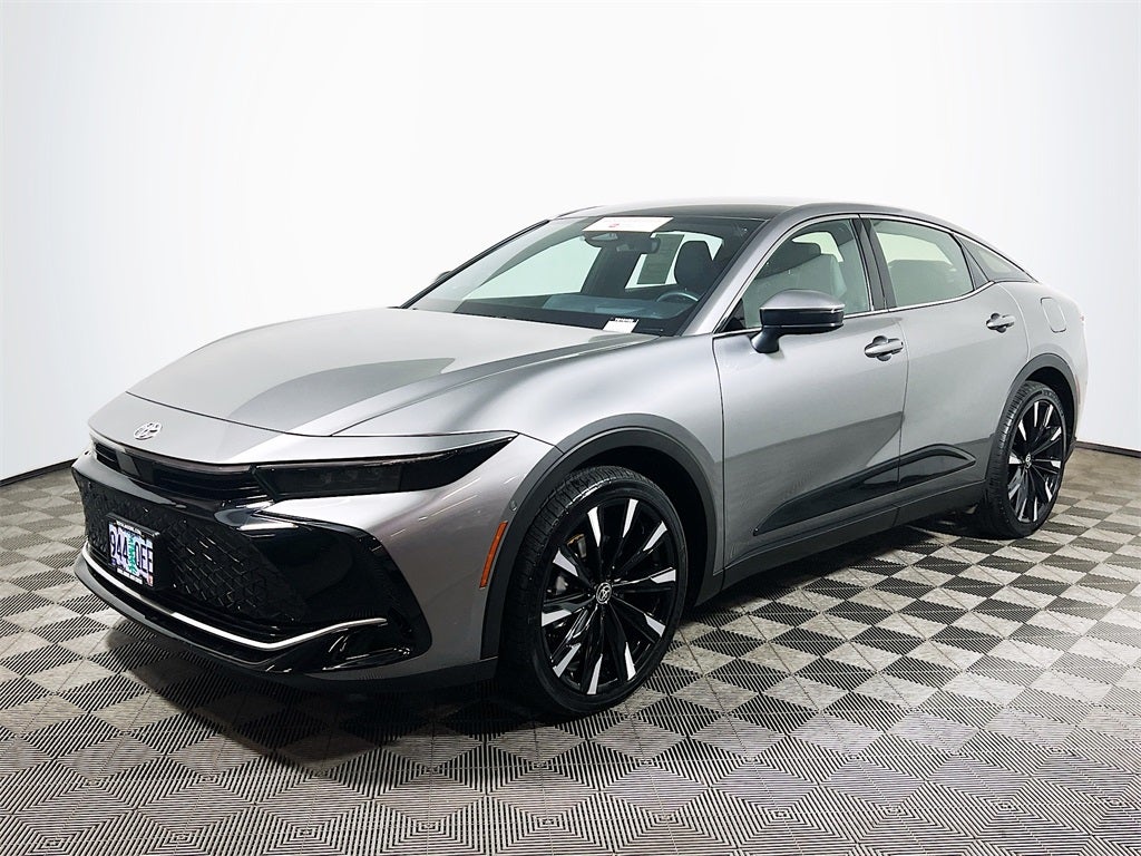 2025 Toyota Crown Platinum