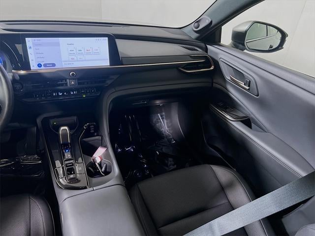 2025 Toyota Crown Platinum