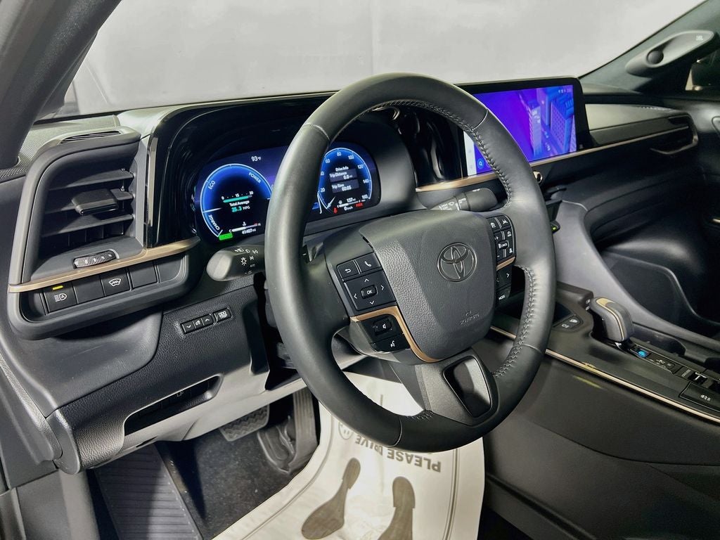 2023 Toyota Crown Platinum