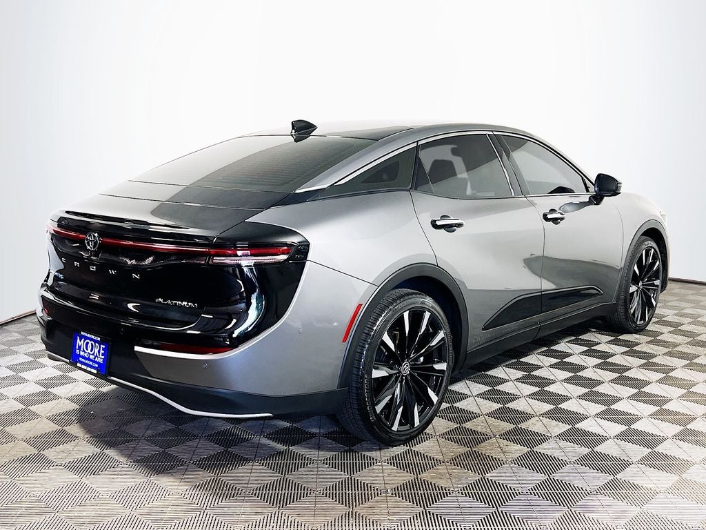 2025 Toyota Crown Platinum