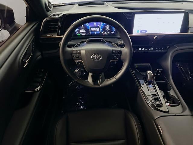 2025 Toyota Crown Platinum