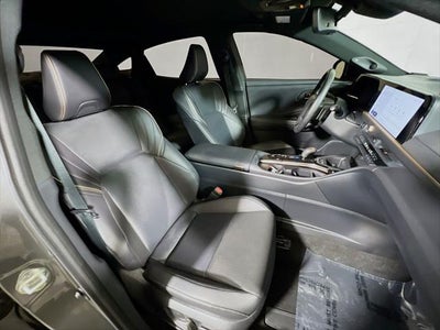 2025 Toyota Crown Platinum