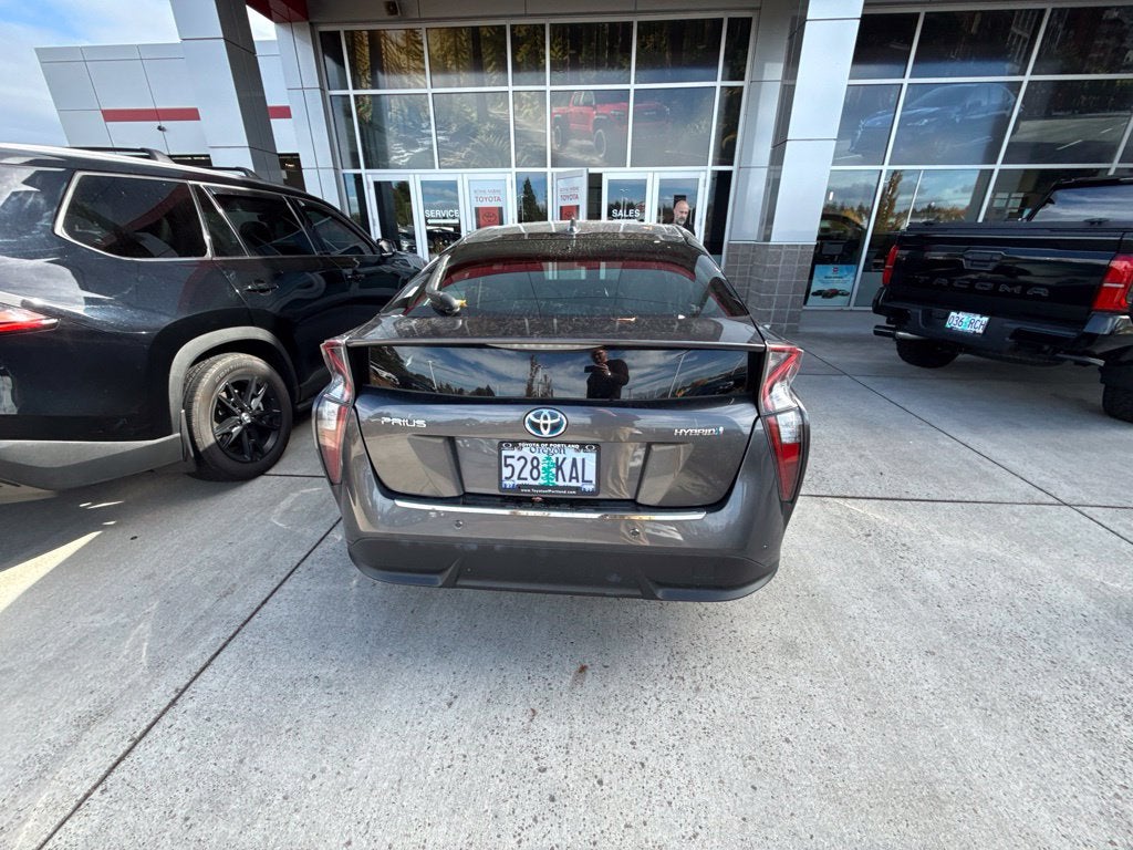 2017 Toyota Prius Three Touring