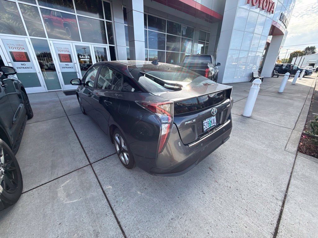 2017 Toyota Prius Three Touring