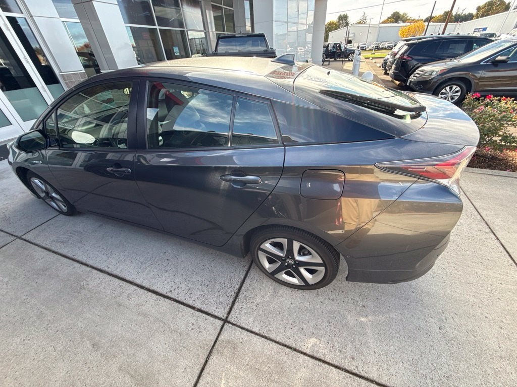 2017 Toyota Prius Three Touring