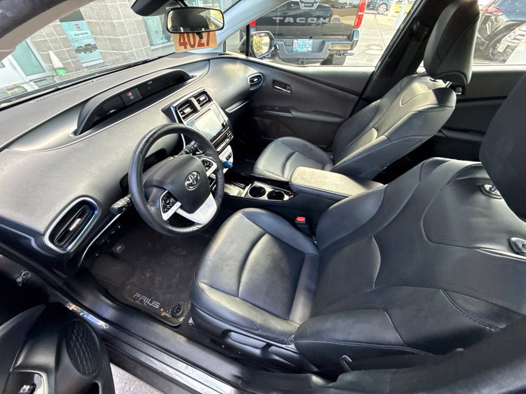 2017 Toyota Prius Three Touring