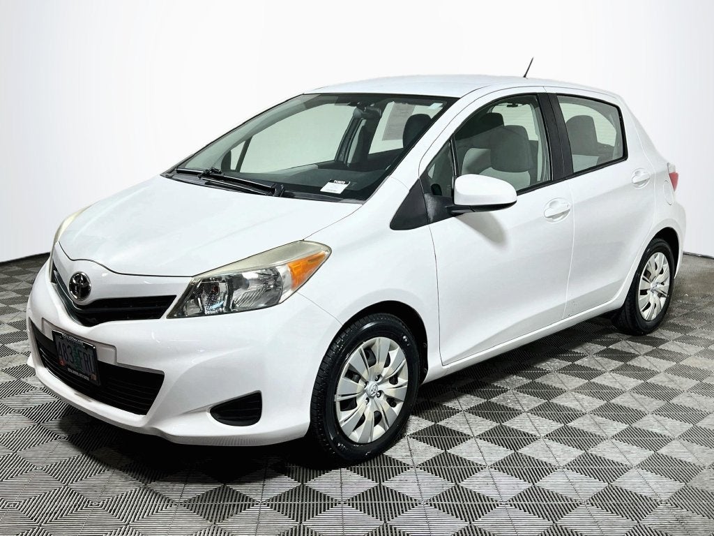 2012 Toyota Yaris LE
