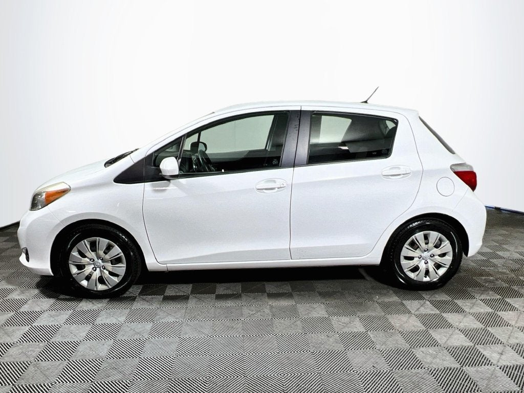 2012 Toyota Yaris LE