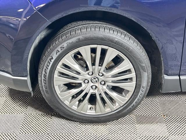 2023 Toyota Venza XLE