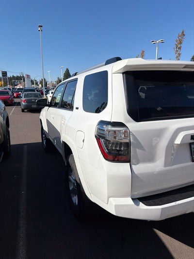 2024 Toyota 4Runner SR5