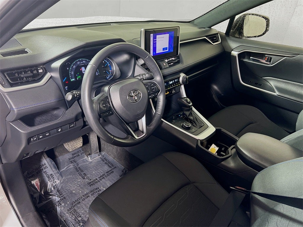 2023 Toyota RAV4 Hybrid SE