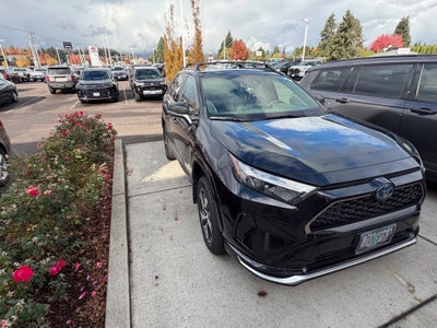 2024 Toyota RAV4 Prime SE