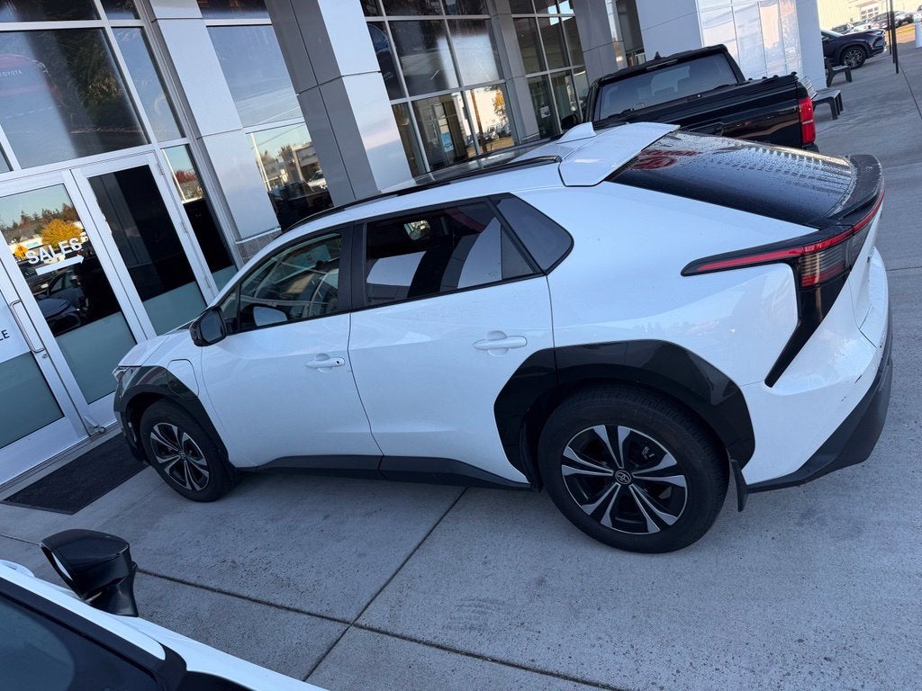 2024 Toyota bZ4X XLE