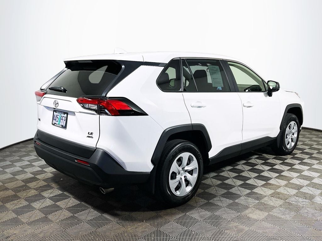 2025 Toyota RAV4 LE