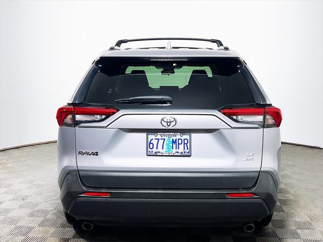2020 Toyota RAV4 LE