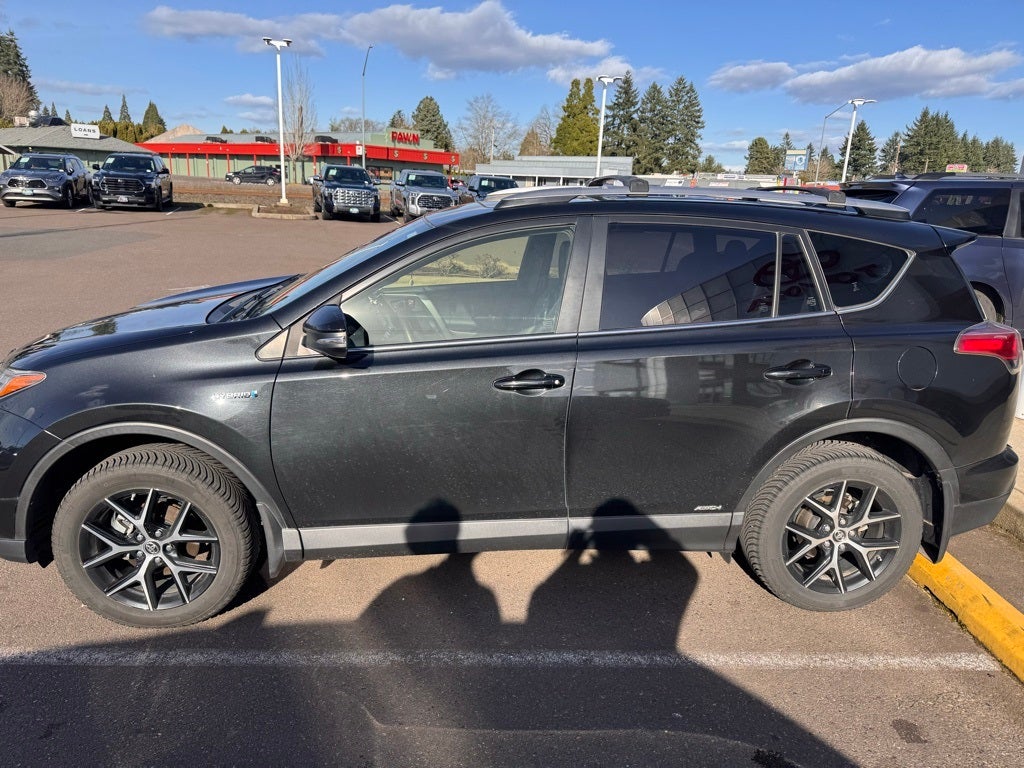 2018 Toyota RAV4 Hybrid SE