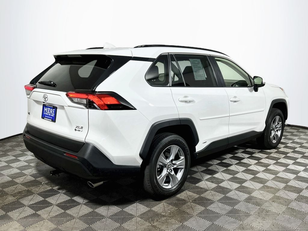2025 Toyota RAV4 Hybrid XLE