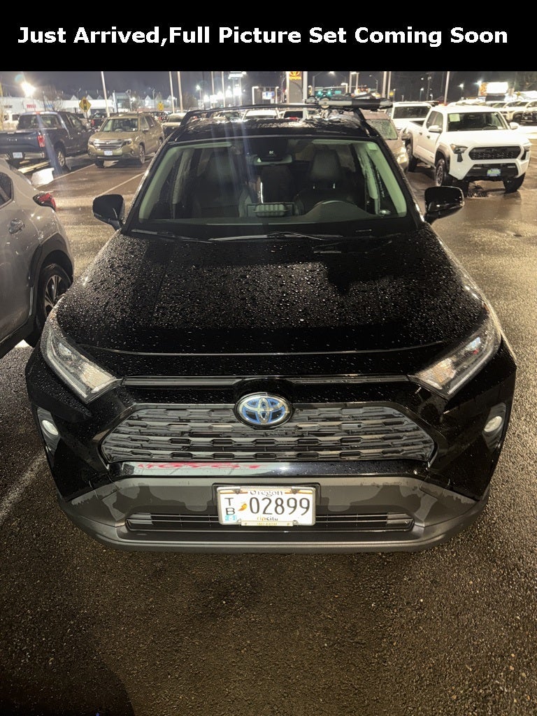 2021 Toyota RAV4 Hybrid XLE