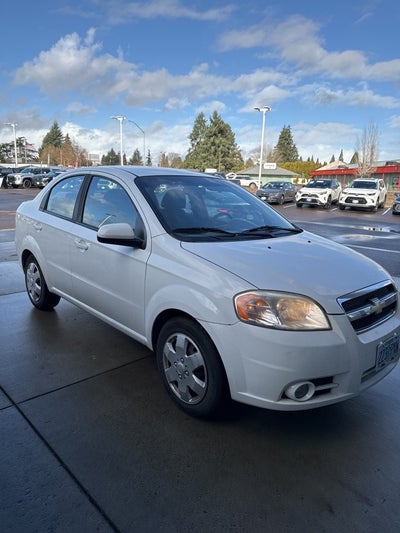 2011 Chevrolet Aveo 2LT
