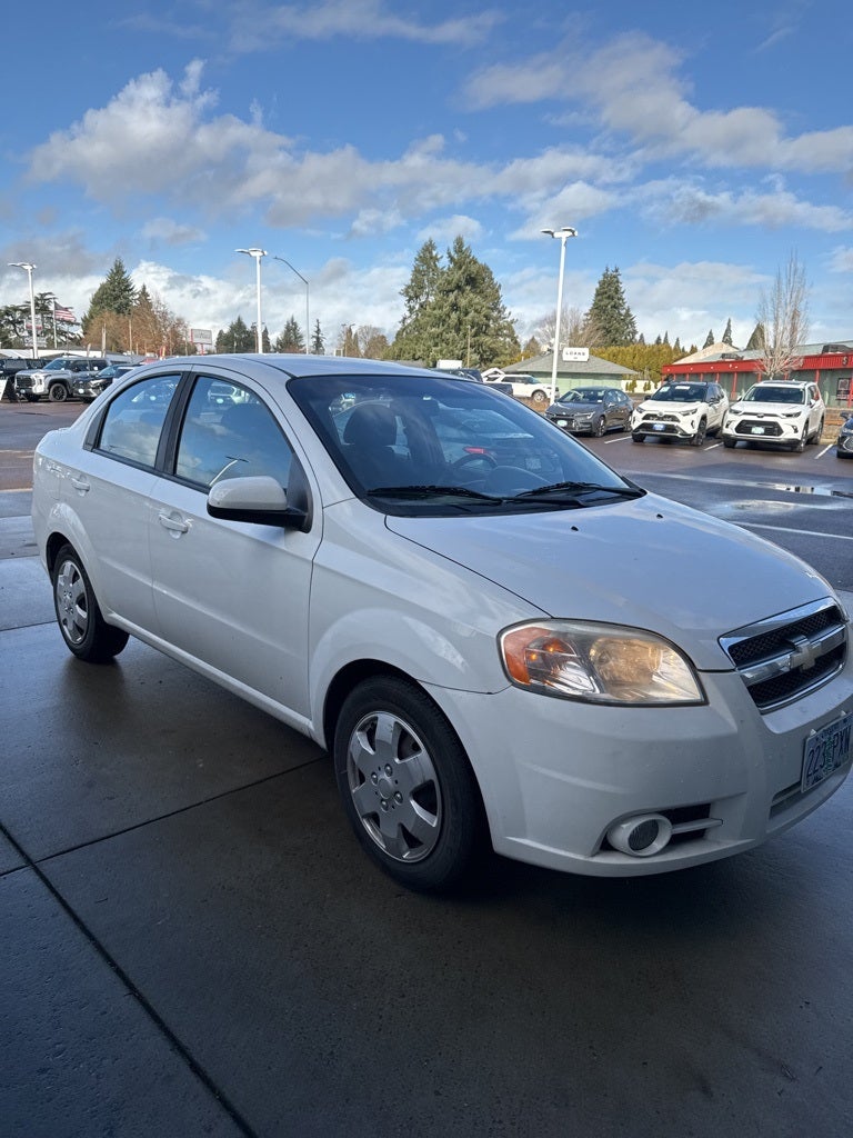 2011 Chevrolet Aveo 2LT
