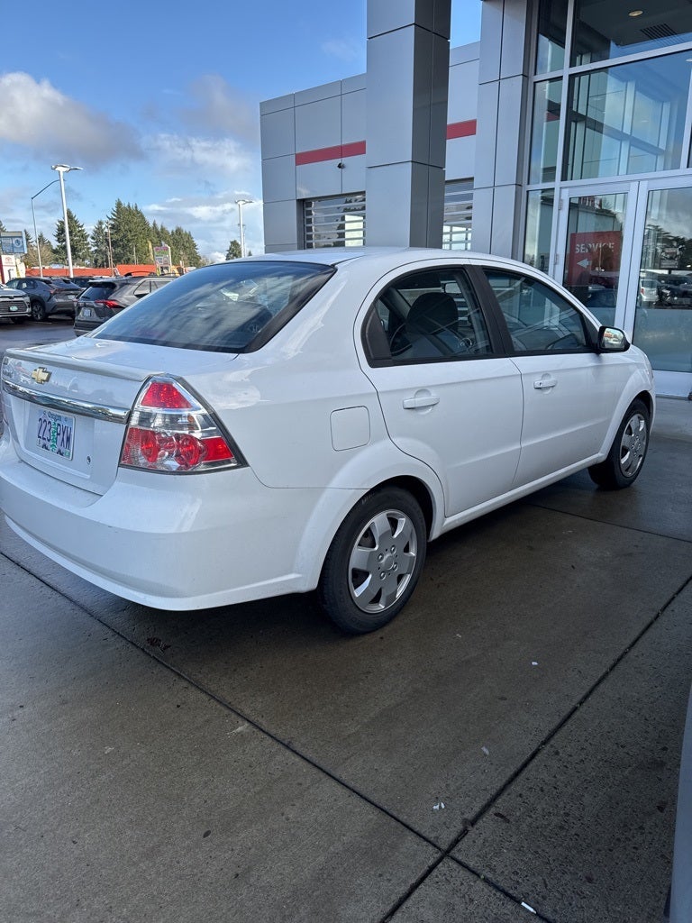 2011 Chevrolet Aveo 2LT