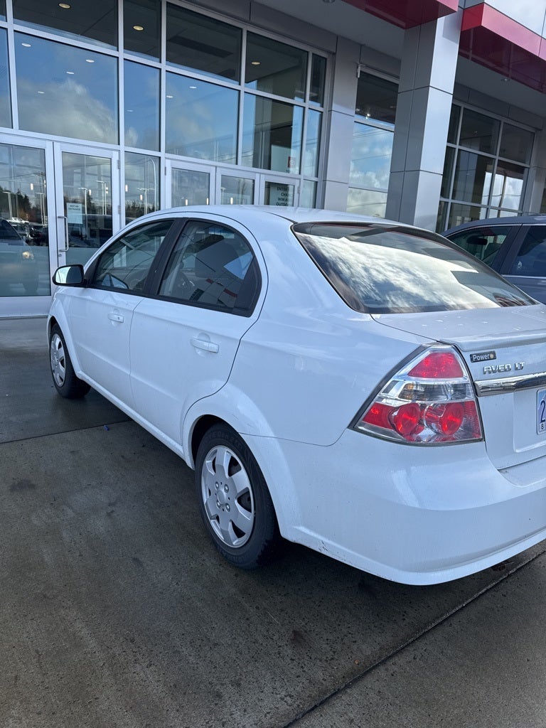 2011 Chevrolet Aveo 2LT