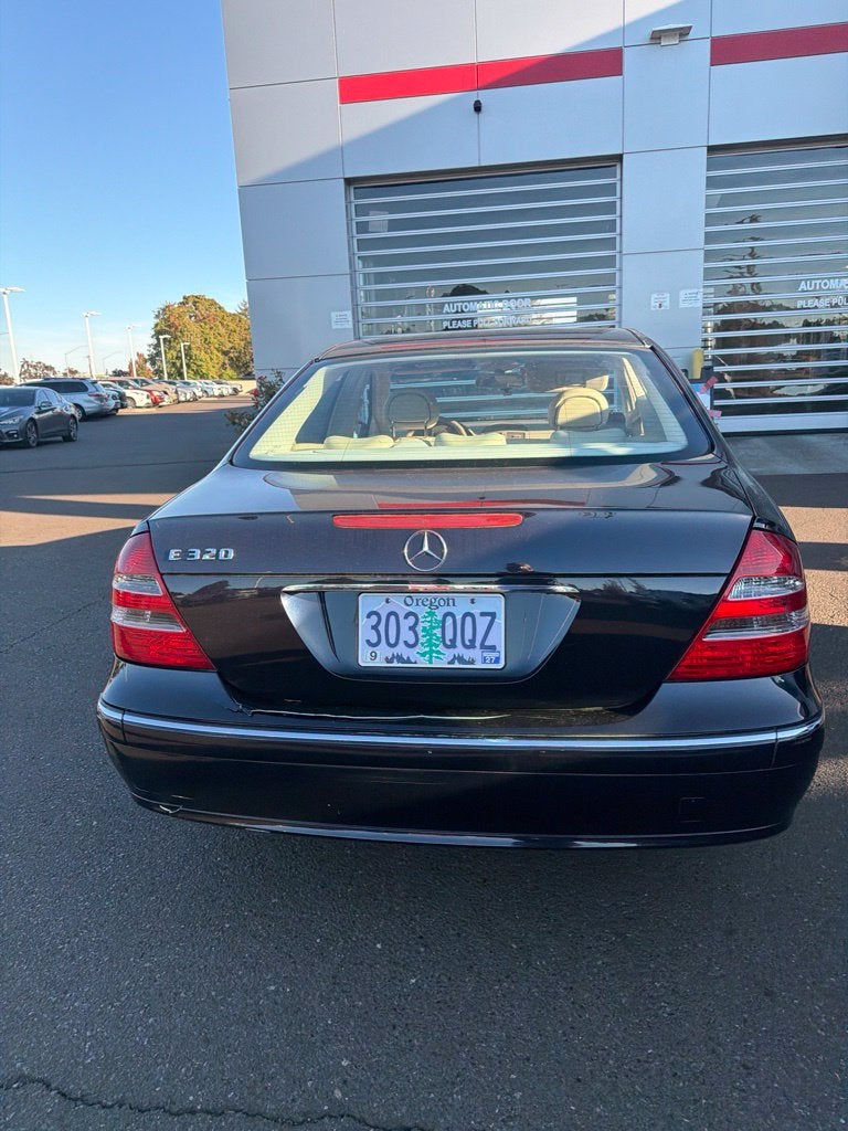2004 Mercedes-Benz E-Class E 320 Base
